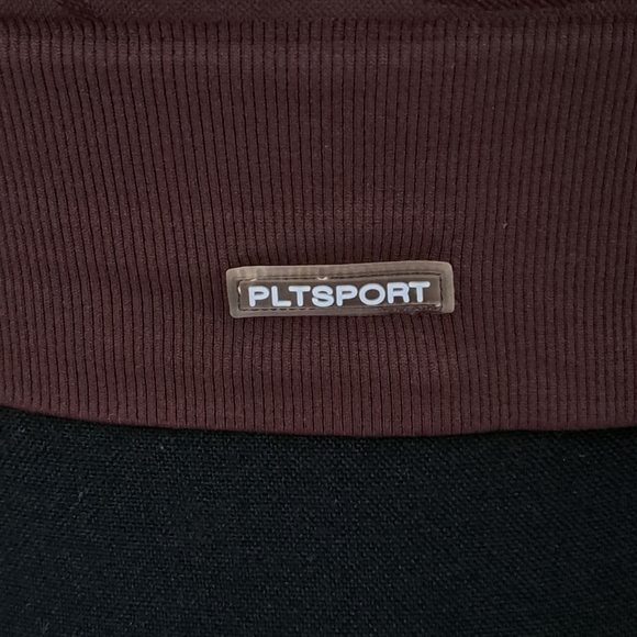 Pretty Little Thing Brown Activewear Top Sport Crop Top Long Sleeved Size Medium - Picture 9 of 11